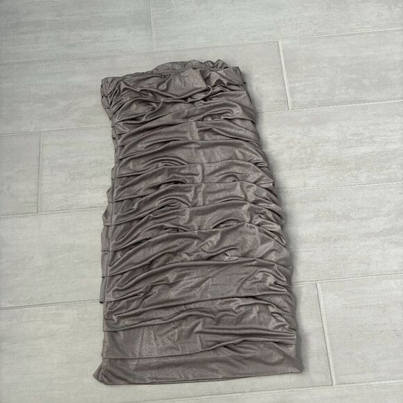 Studio Y Strapless Bodycon Silver Metallic Ruched Layered Mini Dress Party M - Picture 5 of 7